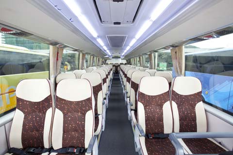 金龙客车租赁包车()49+1+1