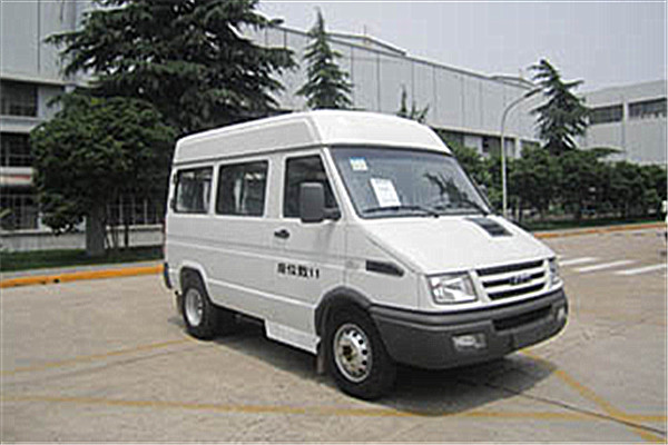 南京依维柯客车租赁包车(国五)13