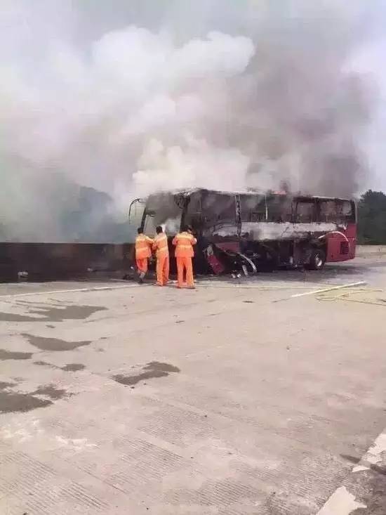 深港双牌车中港大巴租车